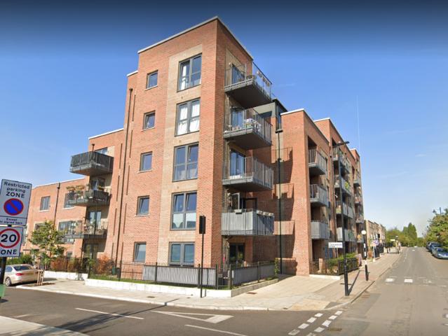 Flat for sale in London Borough of Ealing, Greater London