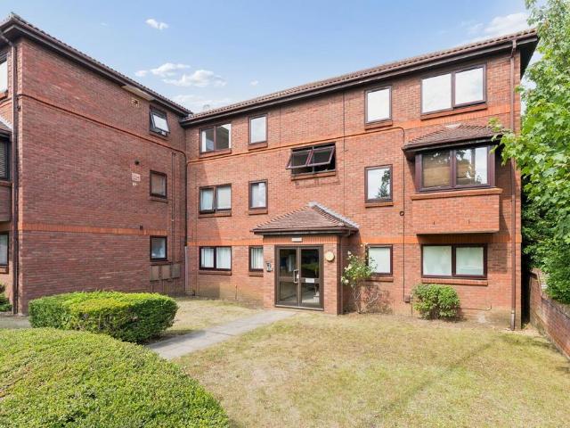 Flat for sale in Whitehill, King's Walden