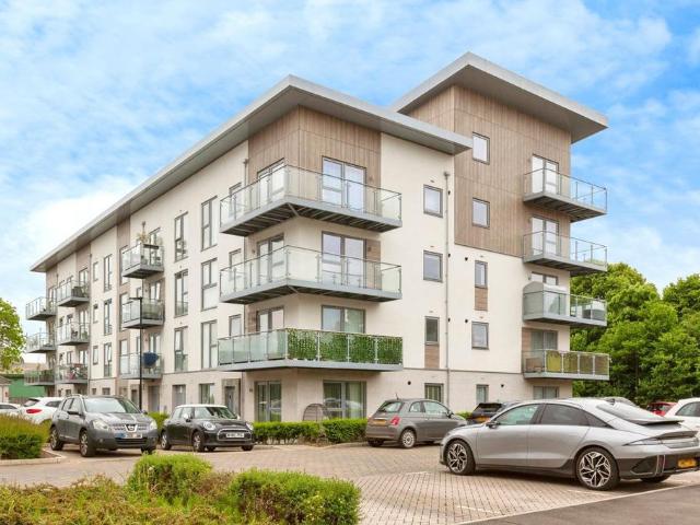 Flat for sale in Fishery, Maidenhead