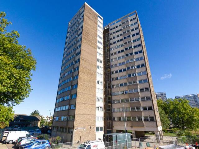 Flat for sale in Southend City Centre Neighbourhood, Southend-on-Sea