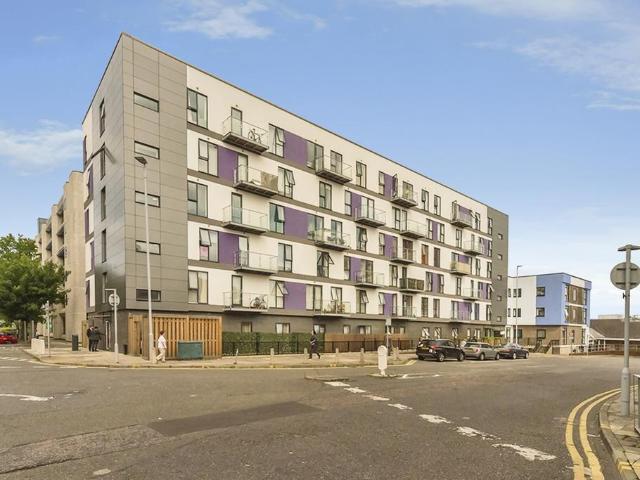 Flat for sale in Old Town, Shephall