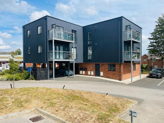 Flat for sale in Eastbridge, Suffolk