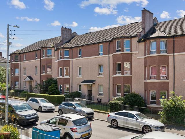 Flat for sale in Scotstounhill, Scotstoun
