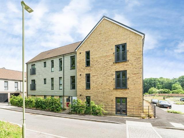 Flat for sale in Winklebury, Priest Down
