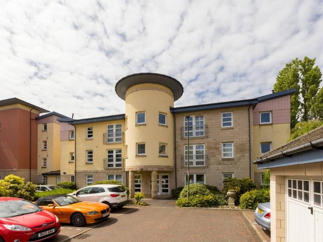 Flat for sale in Corstorphine, Scotland