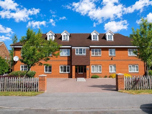 Flat for sale in Binfield