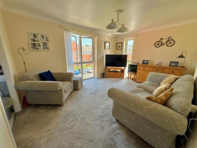 Flat for sale in Marple, Greater Manchester