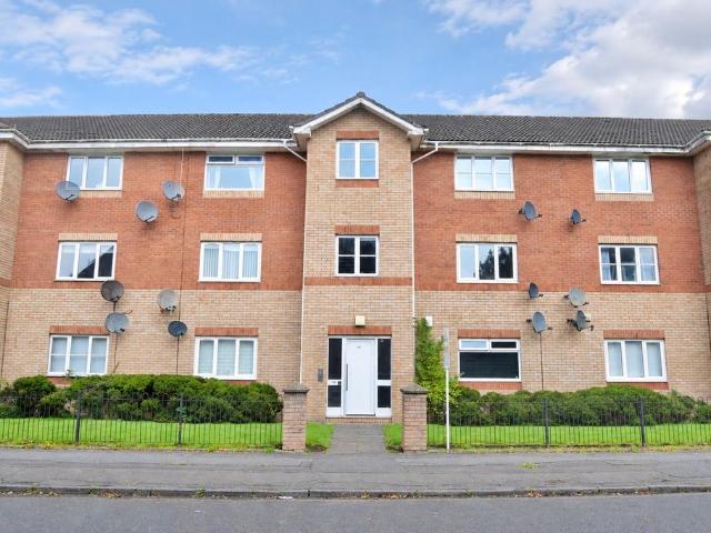 Flat for sale in Shettleston, Scotland