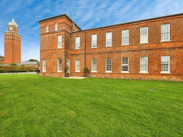 Flat for sale in Gatcombe, Isle Of Wight