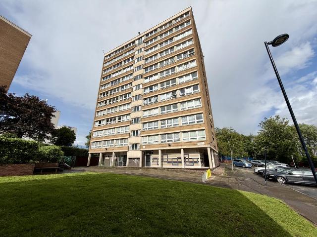 Flat for sale in Joiner's Square, Hanley