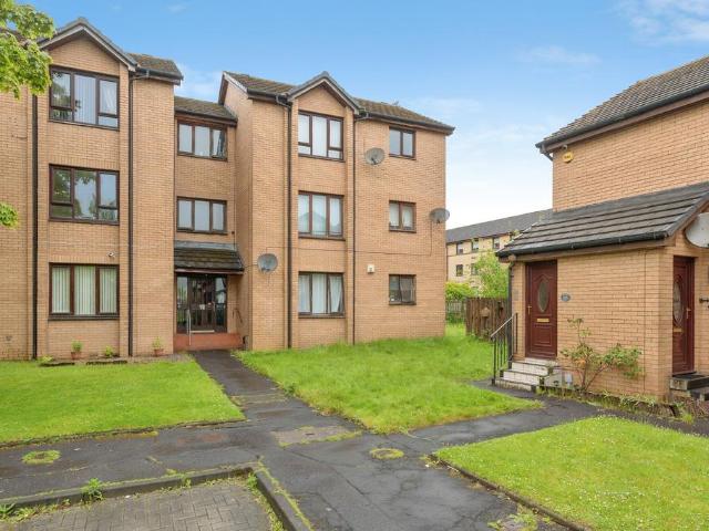 Flat for sale in Shettleston, Scotland