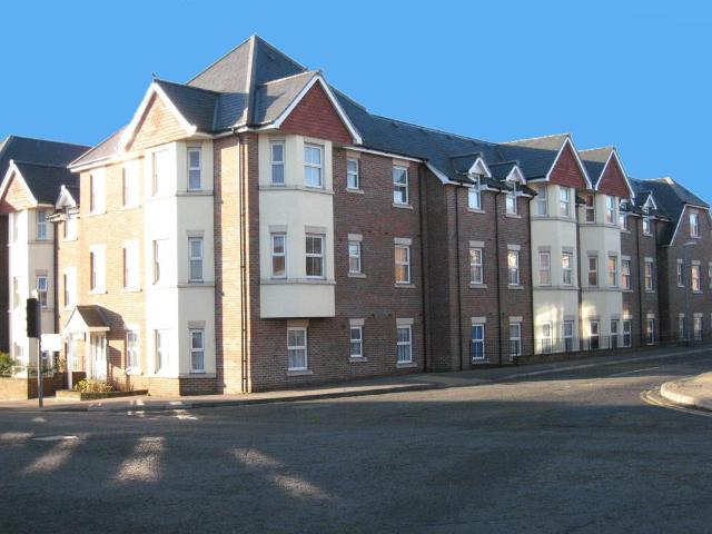 Flat for sale in Perryfields, West Sussex