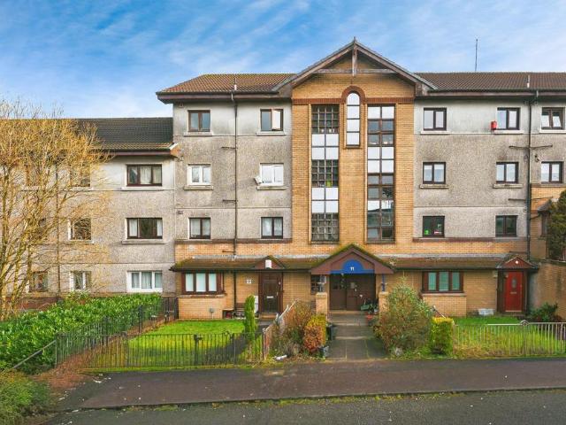 Flat for sale in Cowlairs, Springburn