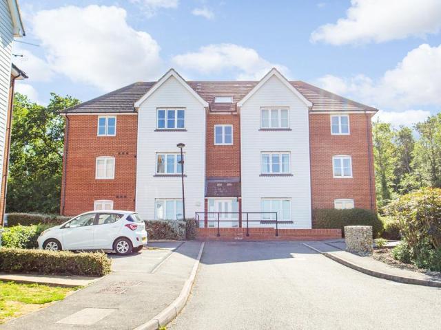 Flat for sale in Herne and Broomfield, The Bridge