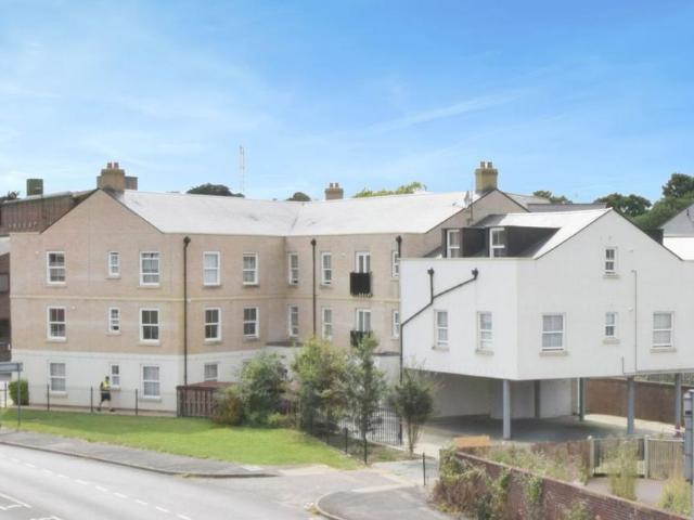 Flat for sale in Huntingdon