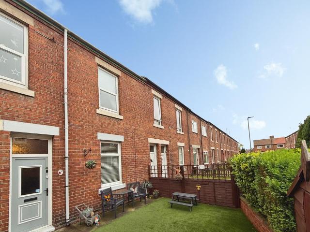Flat for sale in Forest Hall, North Tyneside
