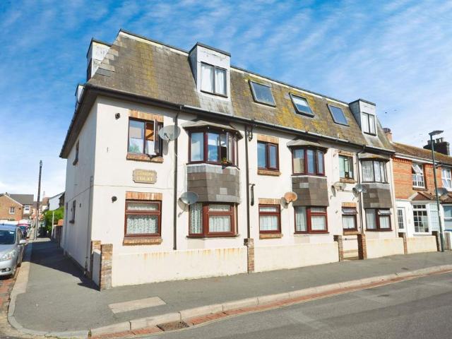 Flat for sale in Clapham, West Sussex