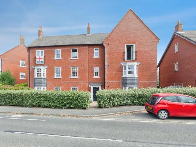 Flat for sale in Syston, Elmfield