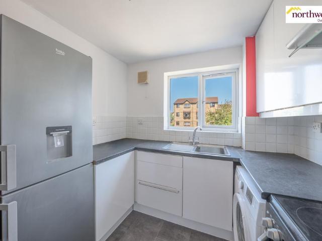 Flat for sale in Holywell Estate, North Watford
