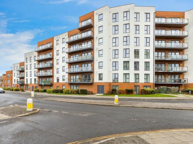 Flat for sale in Glynde, West Sussex
