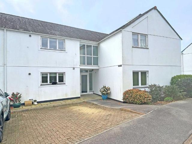 Flat for sale in Moresk, Penweathers