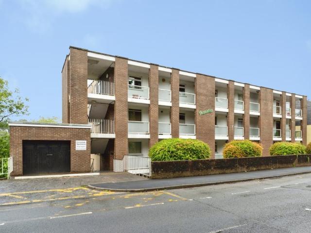 Flat for sale in Rotherslade, Newton