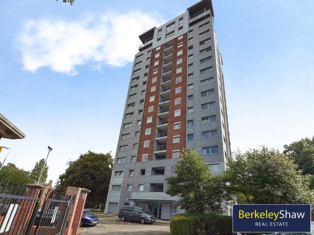 Flat for sale in Calderstones