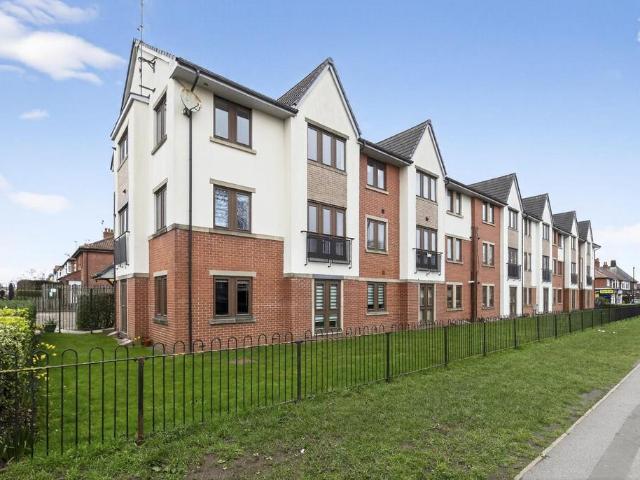 Flat for sale in Kingsley, Harrogate