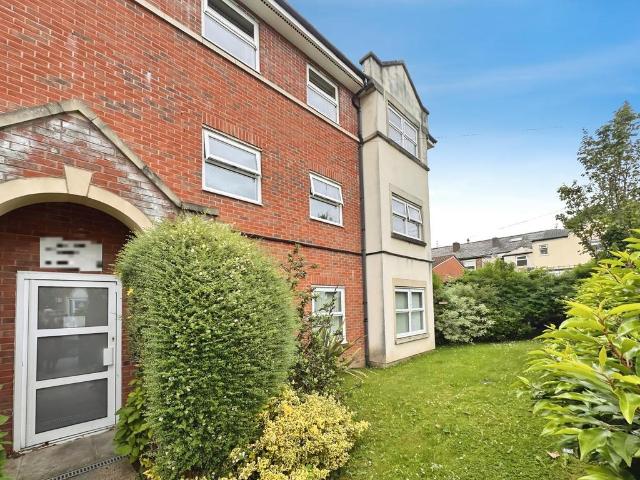 Flat for sale in Salford, Greater Manchester