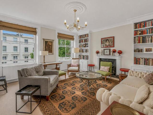Flat for sale in St. John's Wood, Greater London