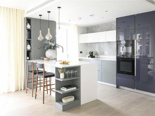 Flat for sale in Shepherd's Bush, Greater London