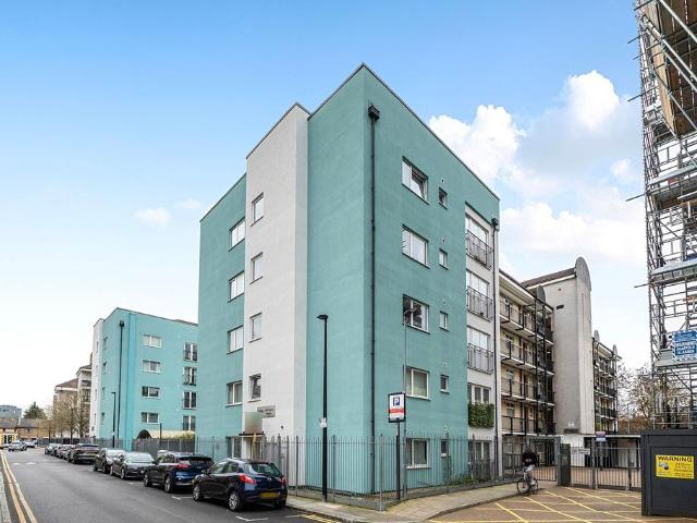 Flat for sale in St. George in the East, Shadwell