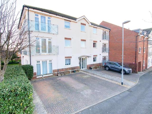 Flat for sale in Hatton Park, Wellingborough