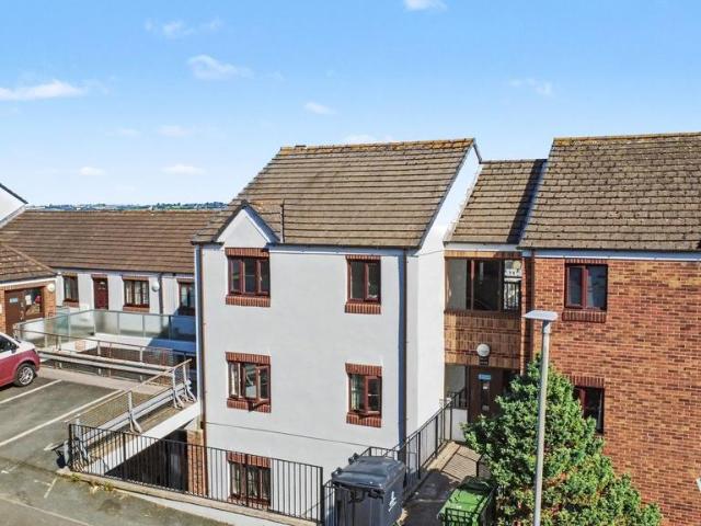 Flat for sale in Mount Wise