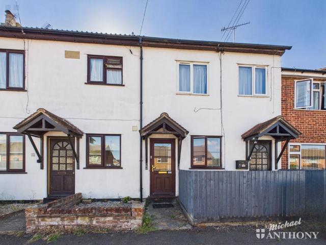 Flat for sale in Victoria Park, Aylesbury