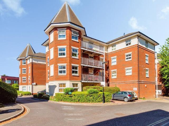 Flat for sale in Hill, City Of Southampton