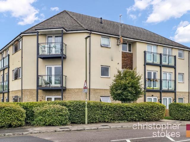 Flat for sale in Broxbourne, Hertfordshire