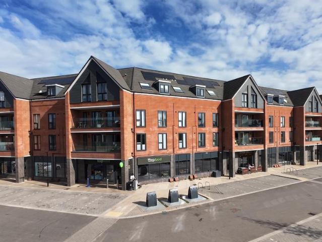 Flat for sale in Montague Park, Wokingham
