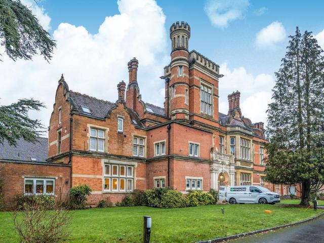 Flat for sale in Chadwick End, West Midlands
