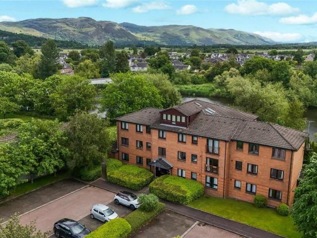 Flat for sale in Cambuskenneth, Scotland
