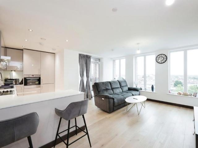 Flat for sale in North Watford