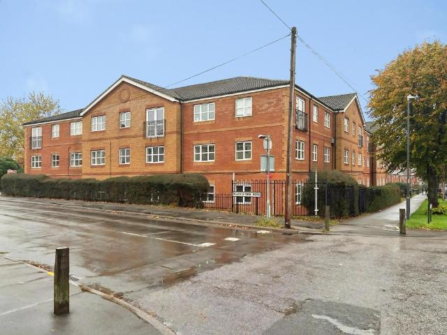 Flat for sale in Nuneaton, Nuneaton and Bedworth