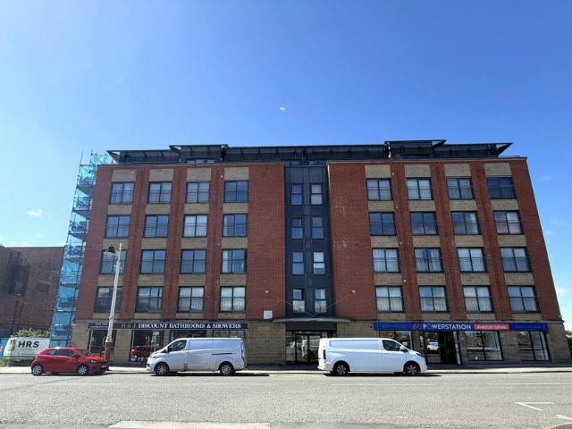 Flat for sale in Southport, Sefton