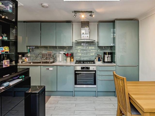 Flat for sale in Castlefield, Cressex