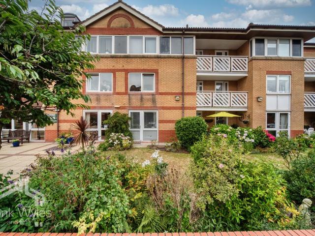 Flat for sale in St Annes, Lytham