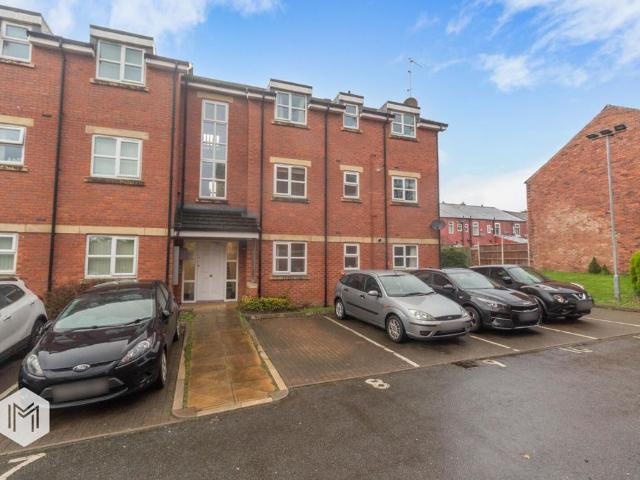 Flat for sale in Wigan, Greater Manchester