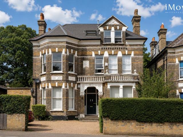 Flat for sale in London Borough of Croydon, Upper Norwood
