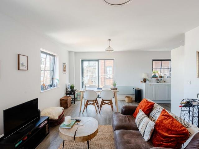 Flat for sale in St Philip's Marsh, Feckenham