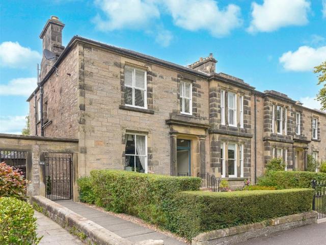 Flat for sale in Cambuskenneth, Scotland