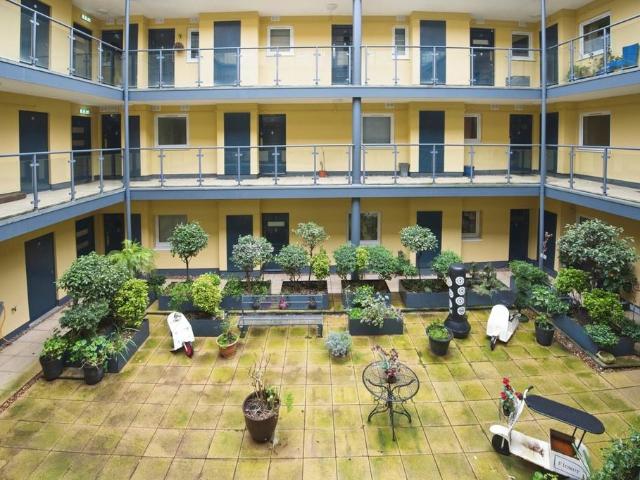 Flat for sale in Cardiff Bay, Falcon Lodge
